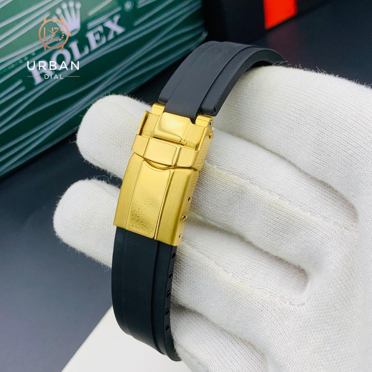 ROLEX OYSTER PERPETUAL COSMOGRAPH