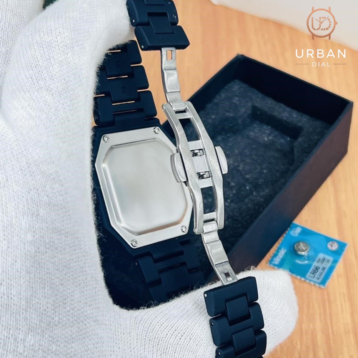 SQUARE SHAPE ARABIC AURA WATCH